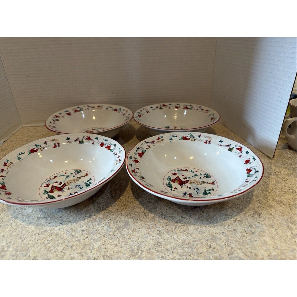 Set of 4 Farberware "White Christmas" Winter Scene Soup / Cereal Bowls #391